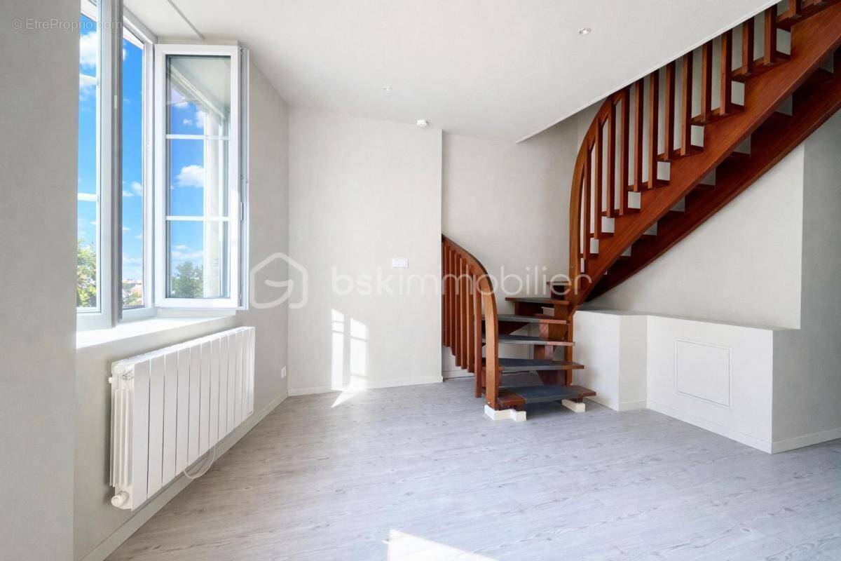 Appartement à POMMIERS