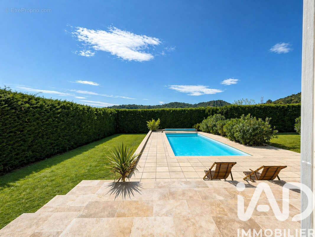Maison 174 m² à La Roque-Sur-Ceze  - photo 3