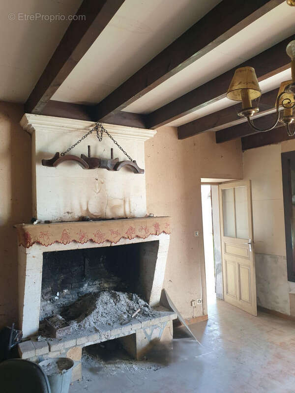 Maison à BAIGNES-SAINTE-RADEGONDE