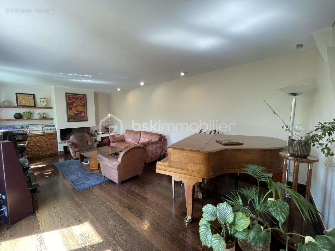 Maison rénovée Années 30 - JOINVILLE LE PONT - 131m² - 3 chambres - photo 3