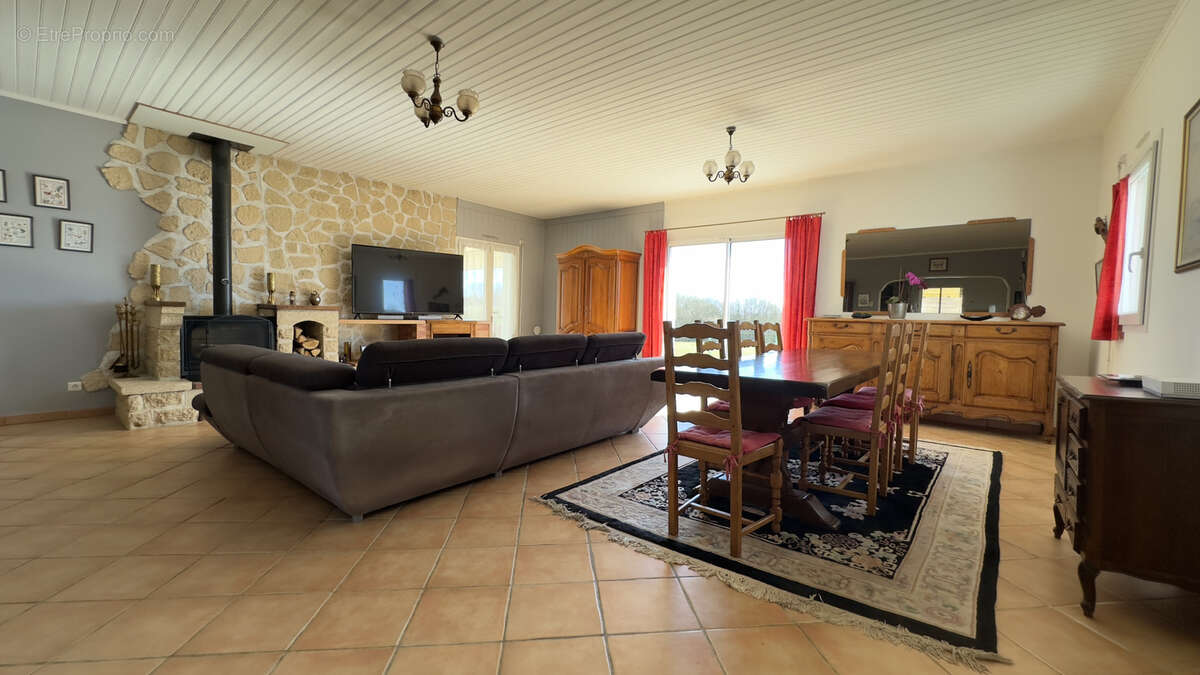 Maison à TALMONT-SAINT-HILAIRE