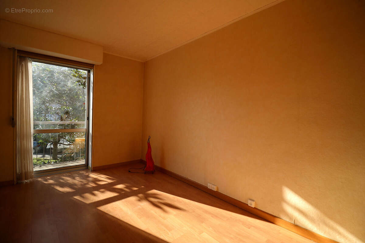 Appartement à FRESNES