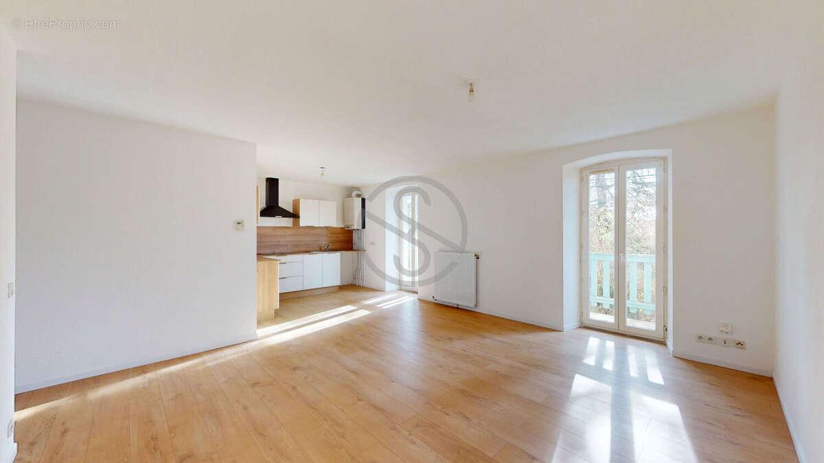 Appartement La Cote Saint Andre 4 pièces de 75 m2 - photo 4