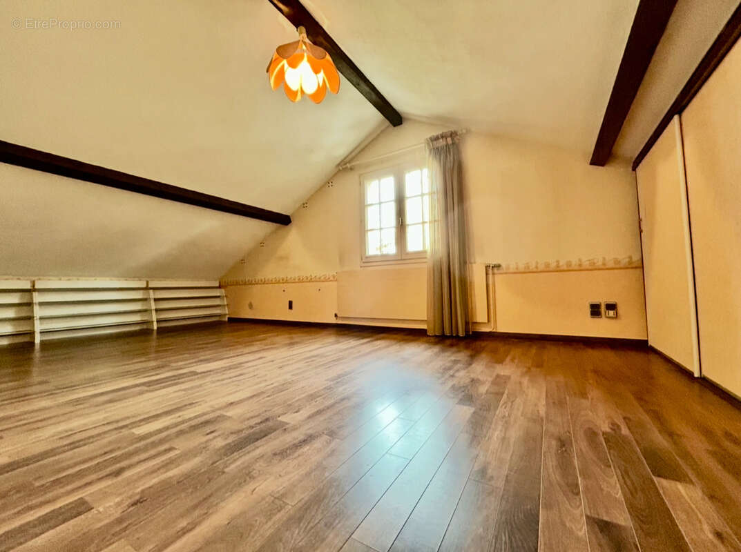 Maison à LYON-8E