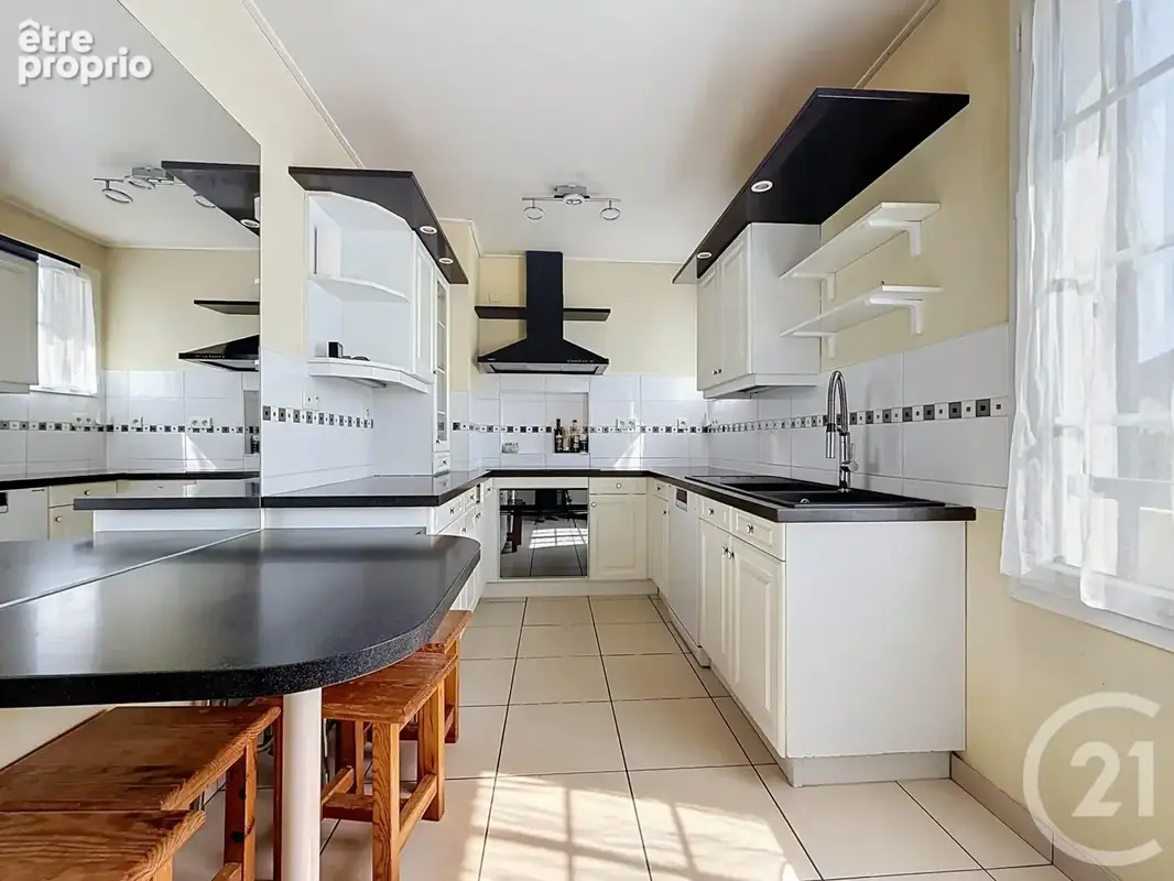 Maison 6 pièces 136 m² à vendre à Chartres (28000) - photo 3