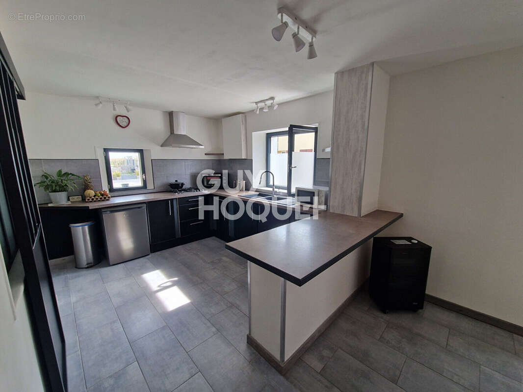 Maison à CRECY-SUR-SERRE