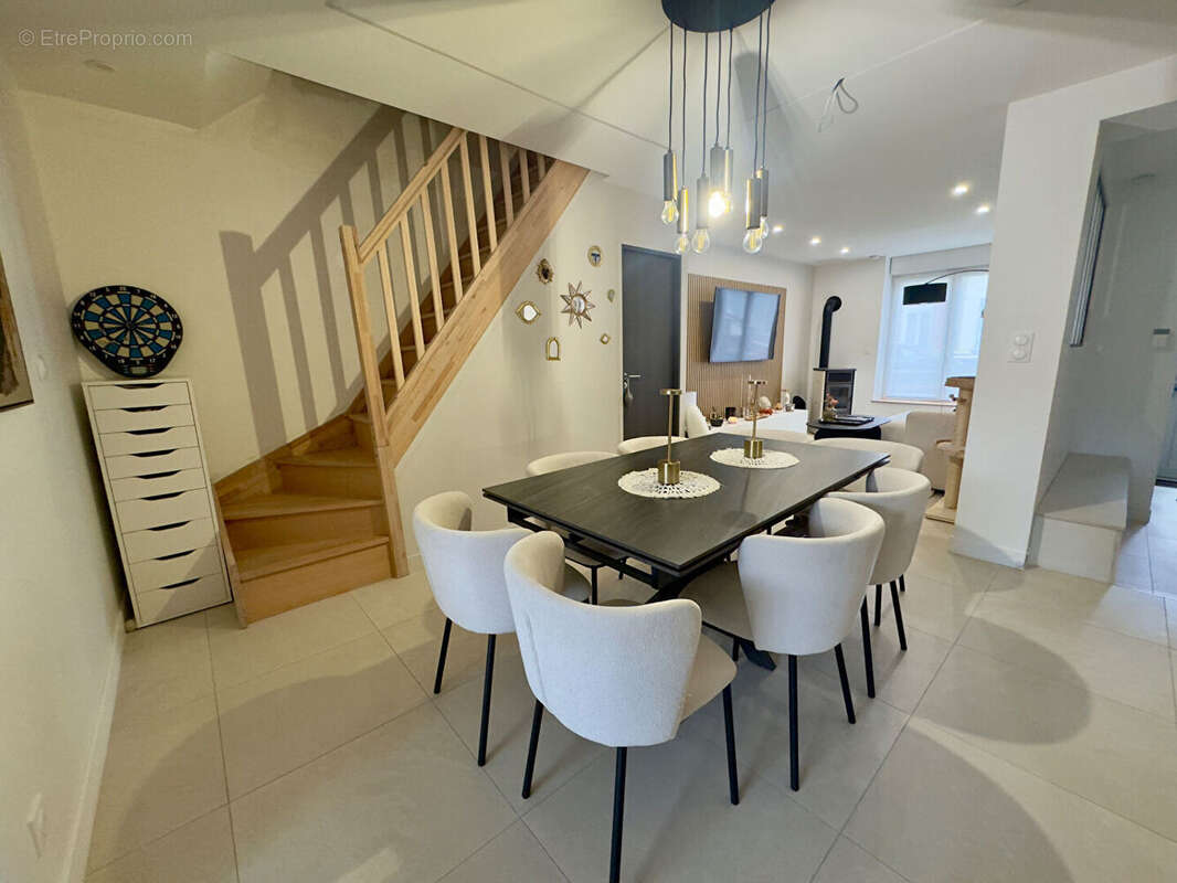 Maison à SAINT-MARTIN-BOULOGNE