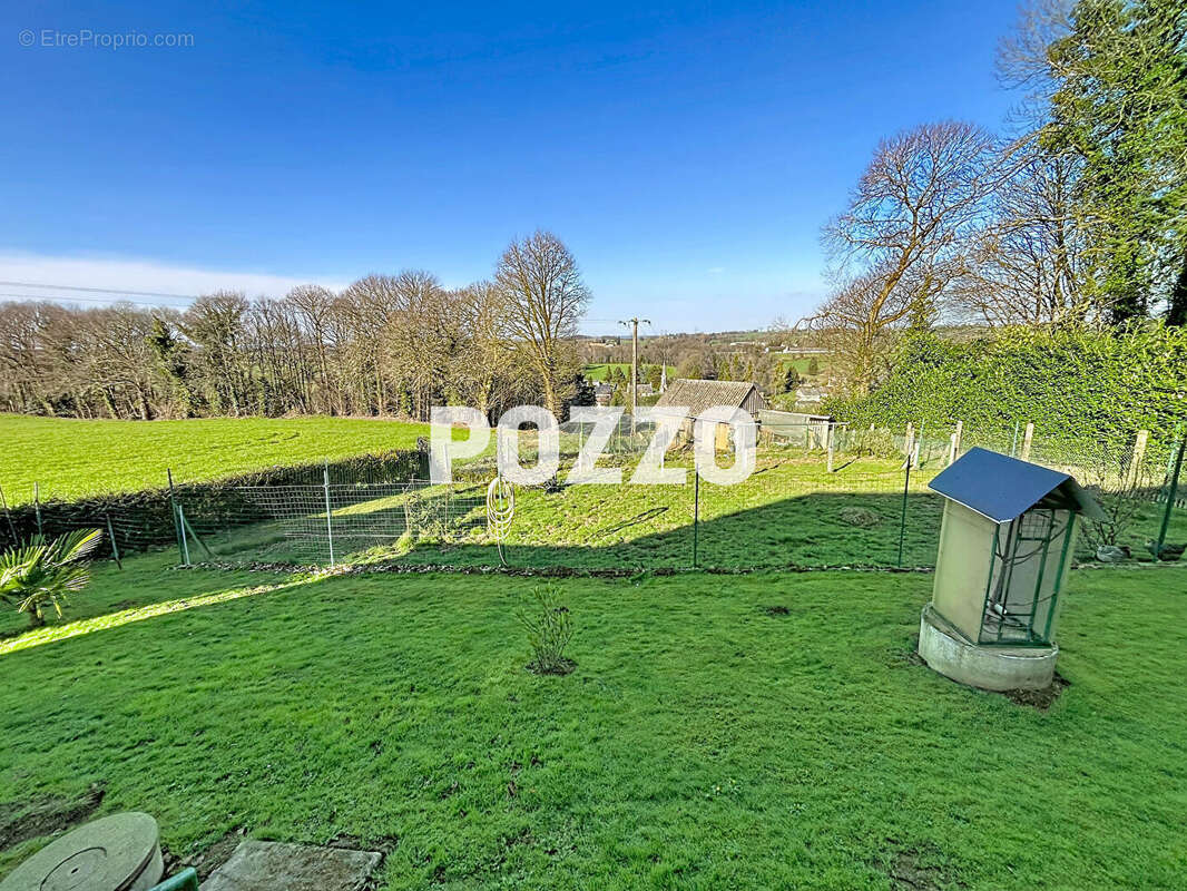 A VENDRE - Maison familiale de 160 m² sur un terrain de 1531 m² - photo 16
