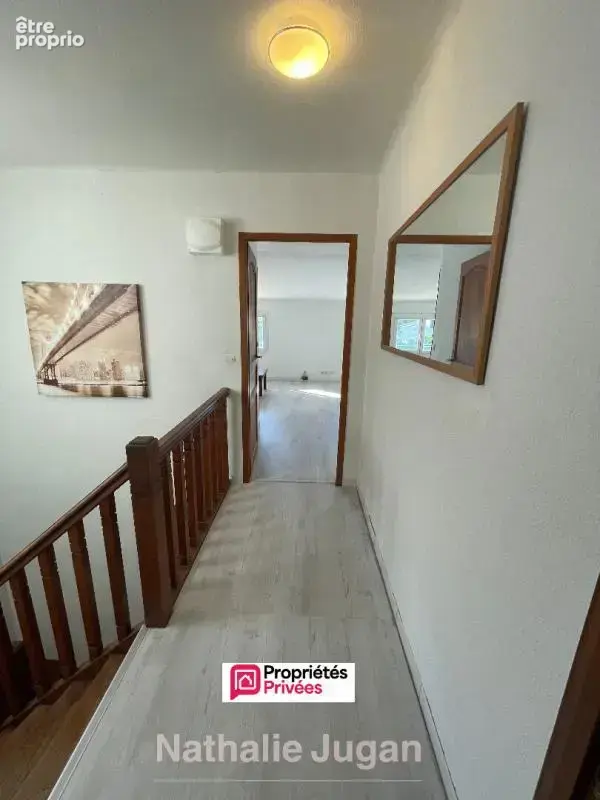 A vendre Maison atypique - Six Fours Les Plages 6P de 156.35 m2 avec garage et piscine - photo 9