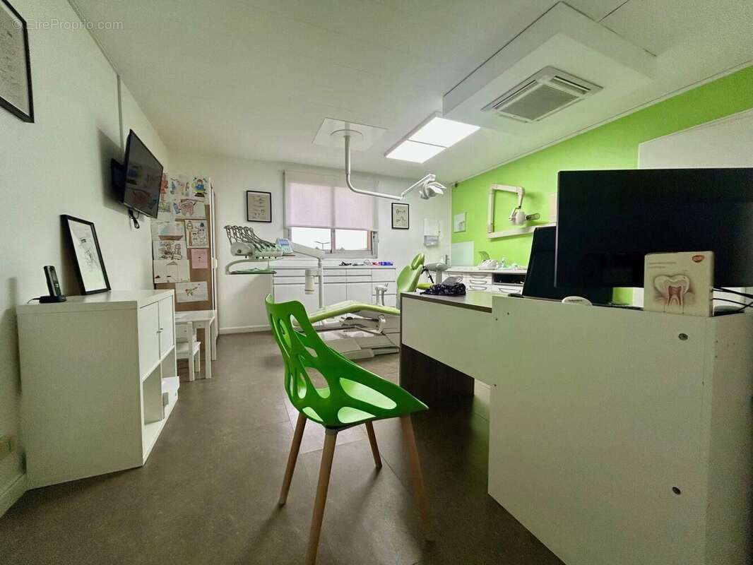 Photo 7 - Commerce à SAINT-AUBIN-LES-ELBEUF