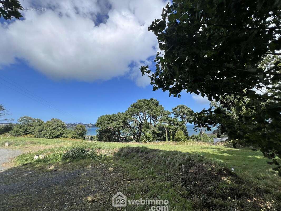 Terrain à LOUANNEC