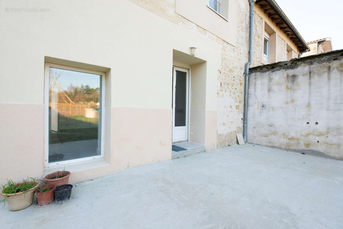 Appartement à LATRESNE