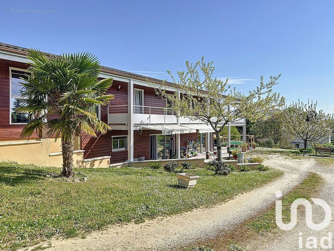 Photo 1 - Maison à SAINT-SATURNIN