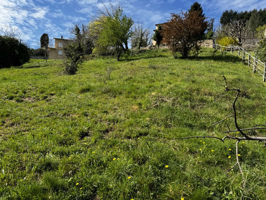 Terrain à VALS-LES-BAINS