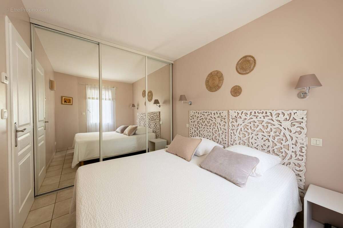 Maison à SAINT-VICTOR-LA-COSTE