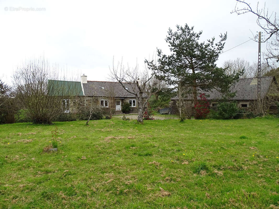 Maison à KERGRIST-MOELOU