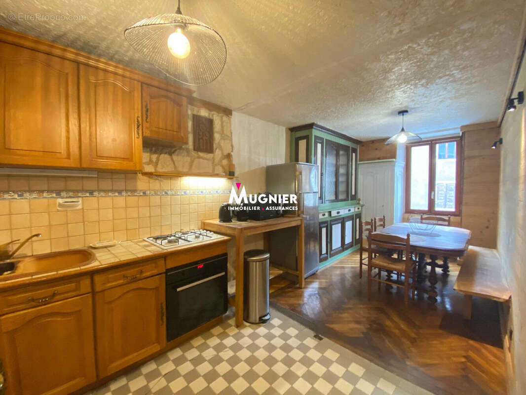 Appartement 78 m² à Taninges  - photo 3