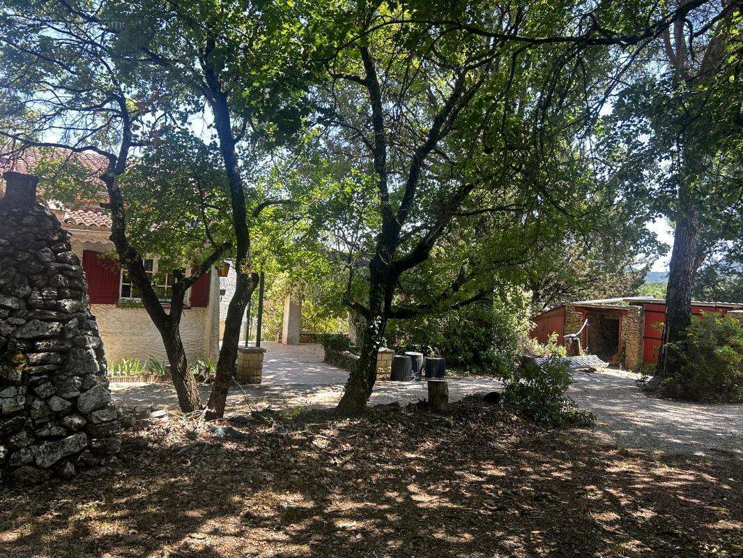 Secteur privilégié, vente villa sur 6123 m² de terrain - photo 14