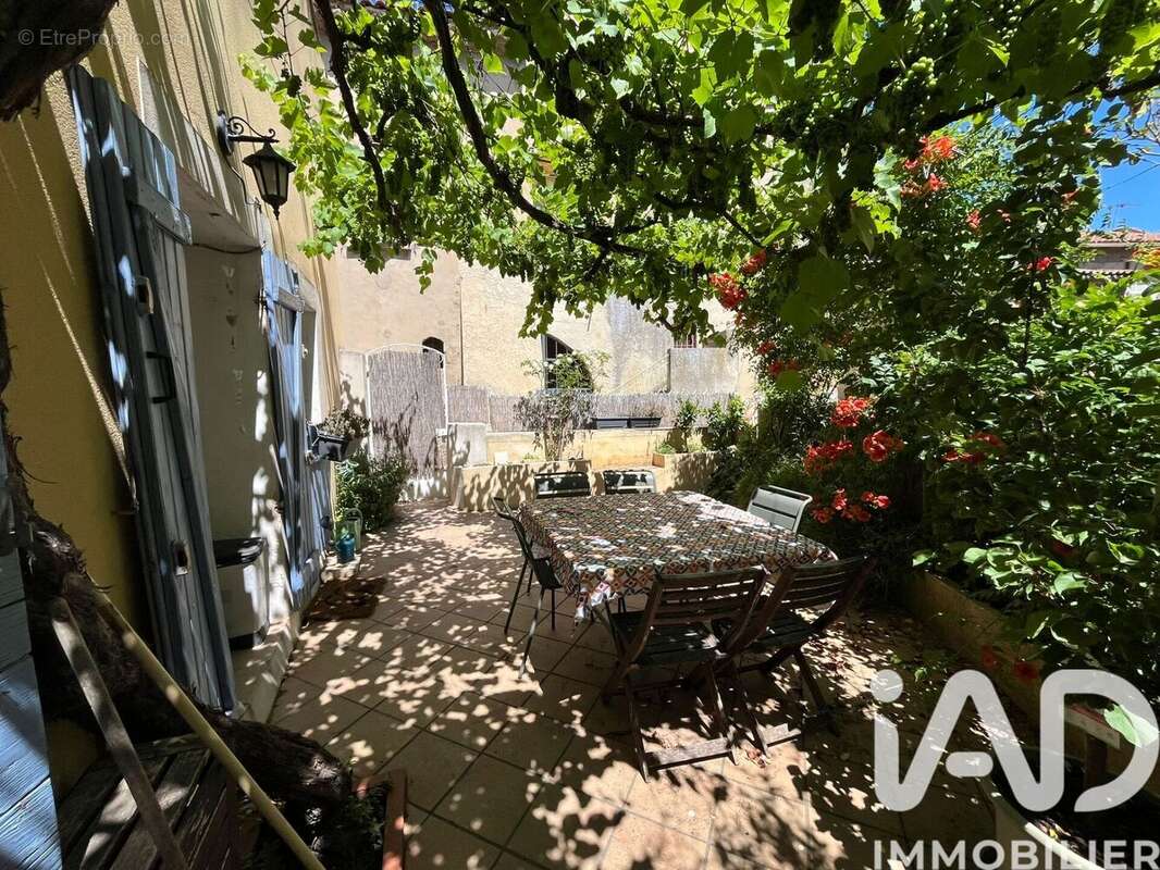 Photo 3 - Maison à EYGUIERES