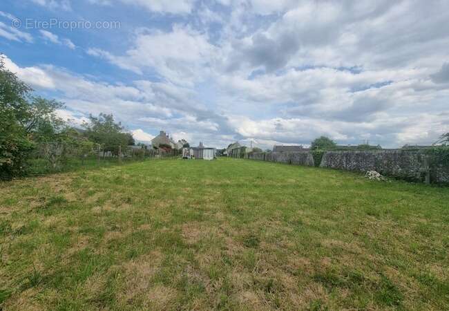 Terrain à LE MOLAY-LITTRY