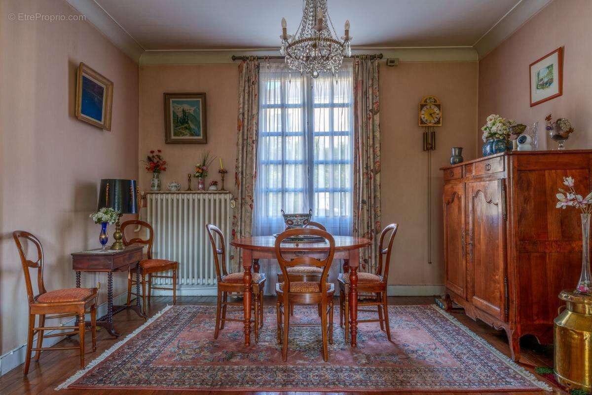 Maison et dépendance à vendre à SAINT CYR SUR LOIRE (37) - photo 12