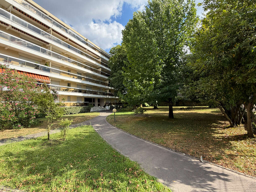 Appartement à LE BOUSCAT