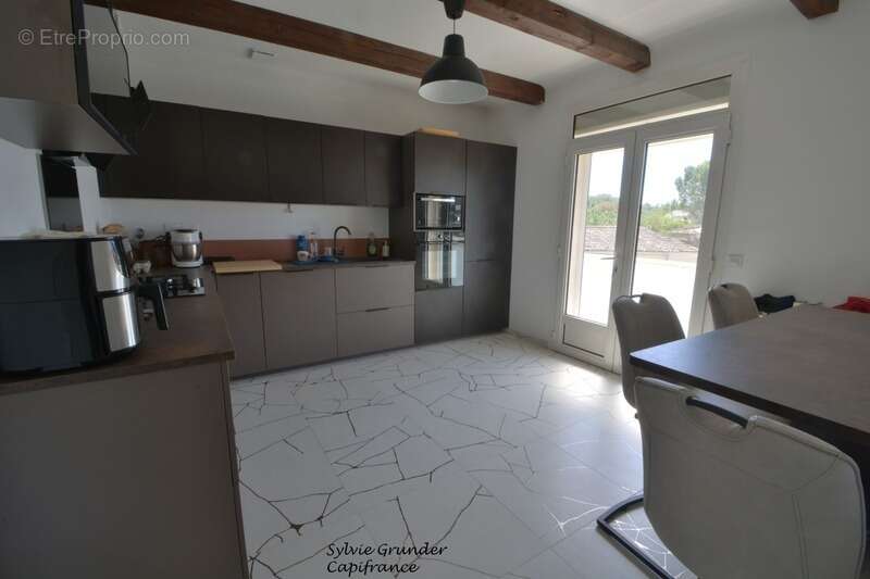 Maison à PELISSANNE