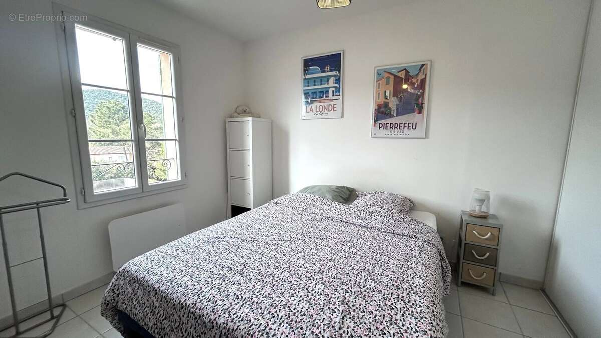 Appartement à LA MOLE