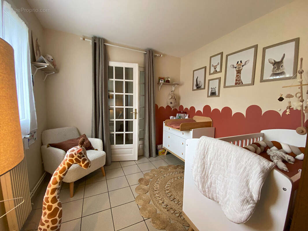 Maison à SAINT-JEAN-DE-BRAYE