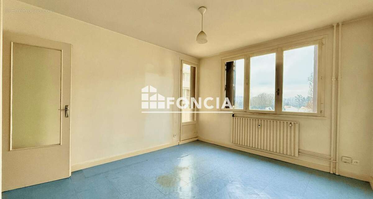 Appartement à BOURGOIN-JALLIEU