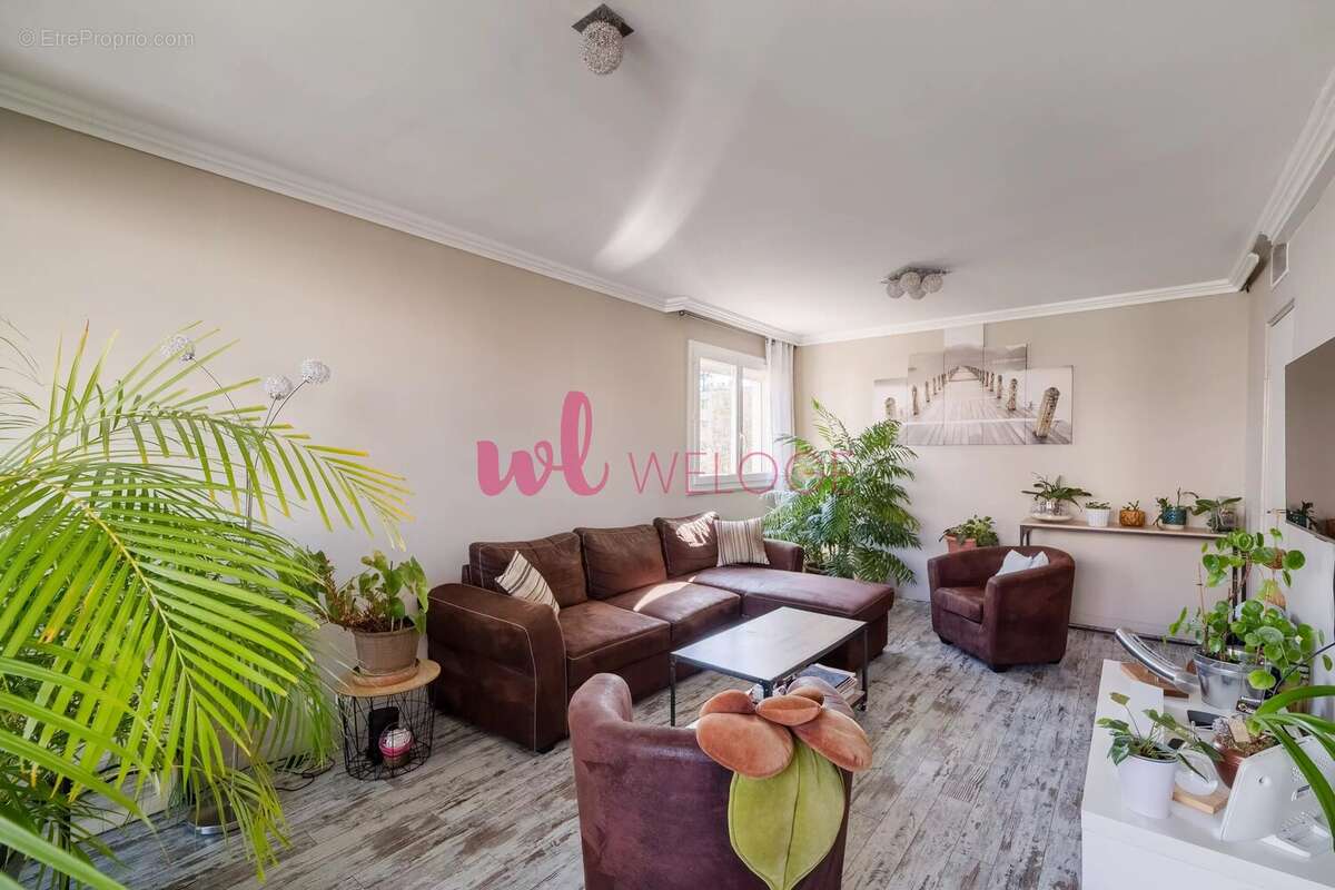 Appartement à DECINES-CHARPIEU