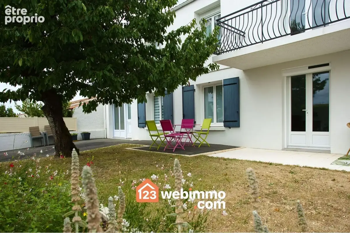 Maison 11 pièces 239 m² à vendre à Nieul-Sur-Mer (17137) - photo 1