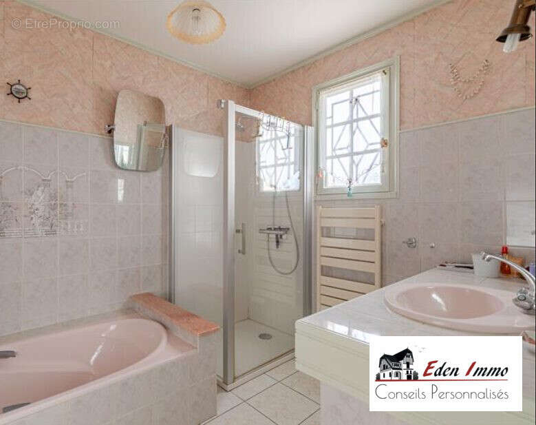 Maison 230 m² à Dignac  - photo 6
