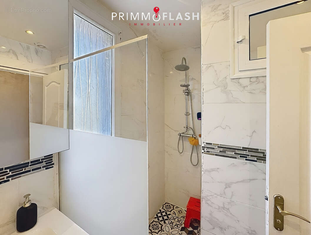 BOBIGNY - Maison 5 pièces, 82 m² + accès voiture - photo 10