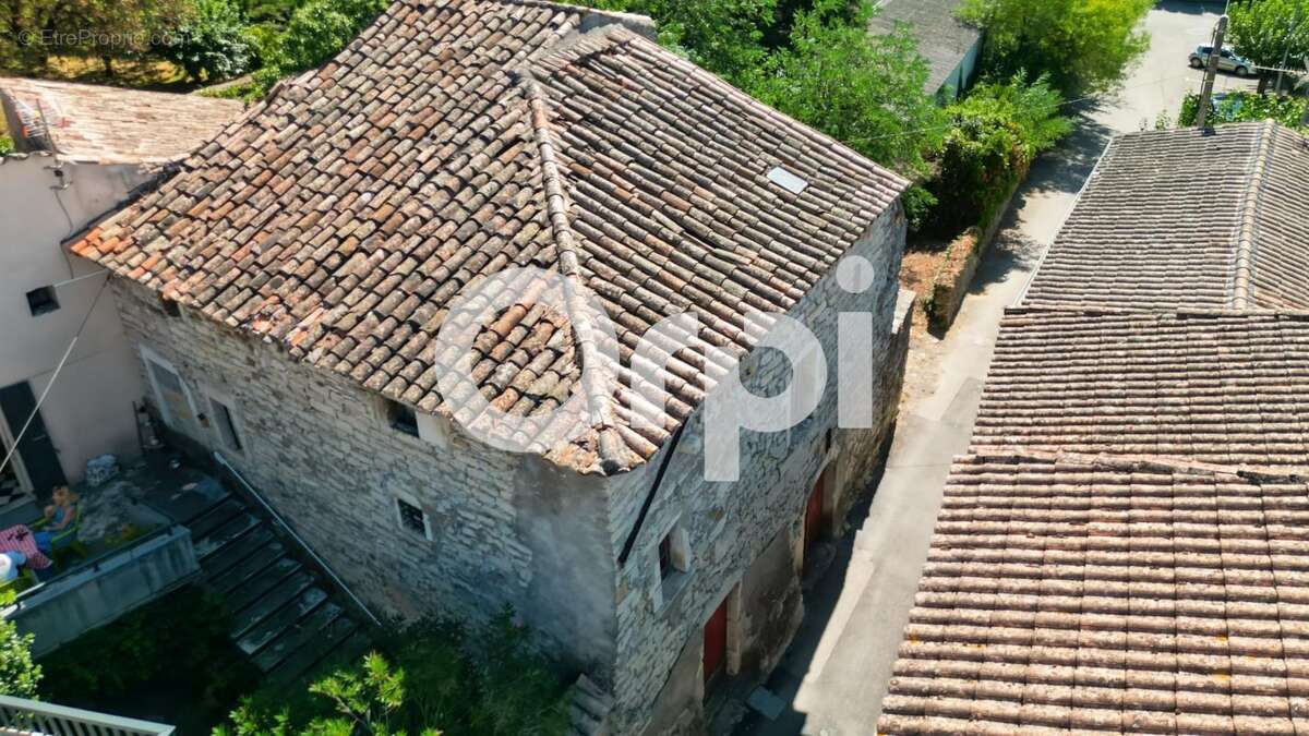 Maison à GROSPIERRES