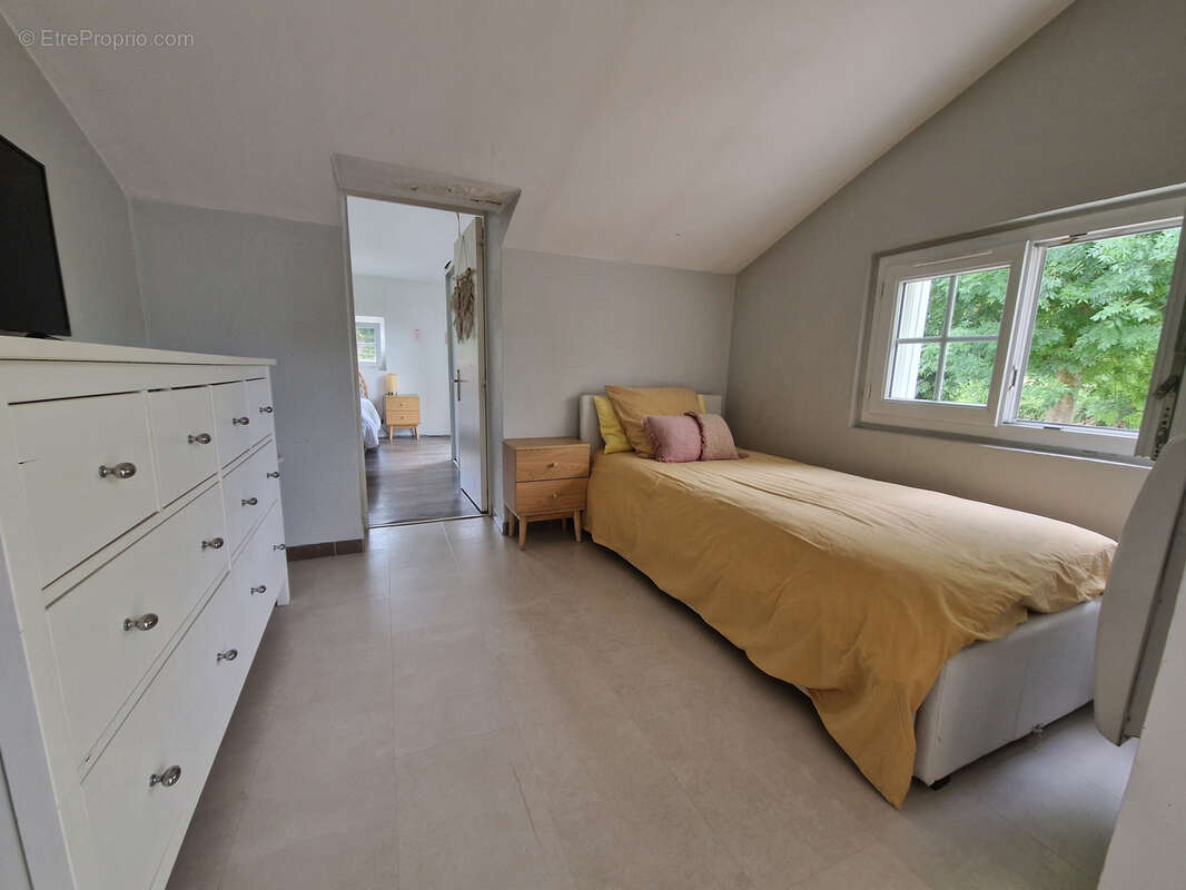 Maison à SAINTE-GEMME-MORONVAL