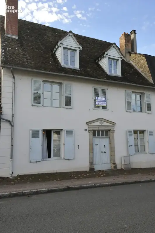 Maison de Maitre au coeur du Village de Pierre-Buffière - photo 2