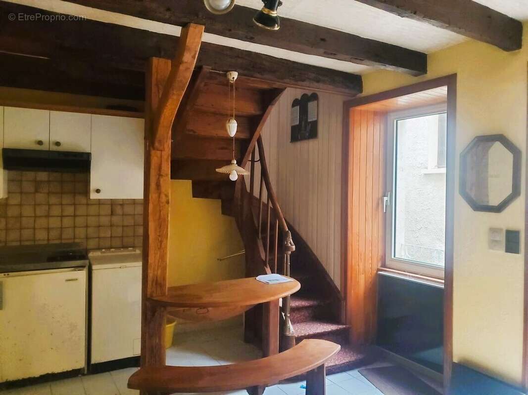 Maison à RUELLE-SUR-TOUVRE