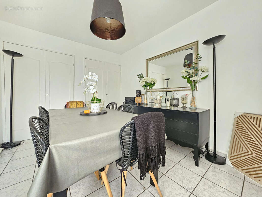 Appartement à RILLIEUX-LA-PAPE