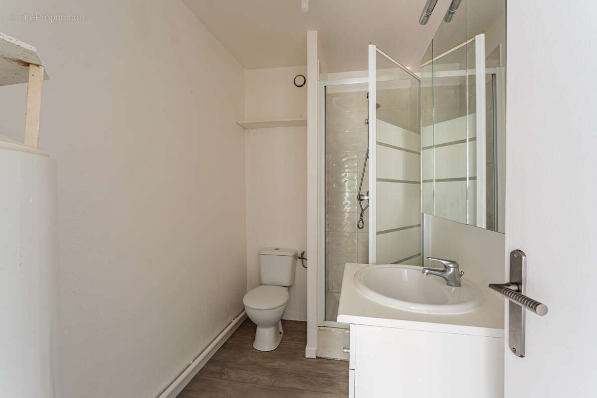 A vendre appartement t2 centre ville - photo 7