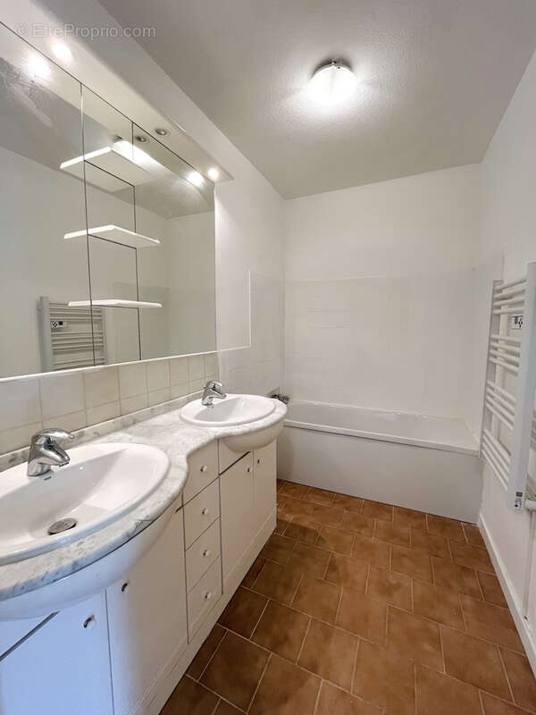 Appartement à MARSEILLE-15E