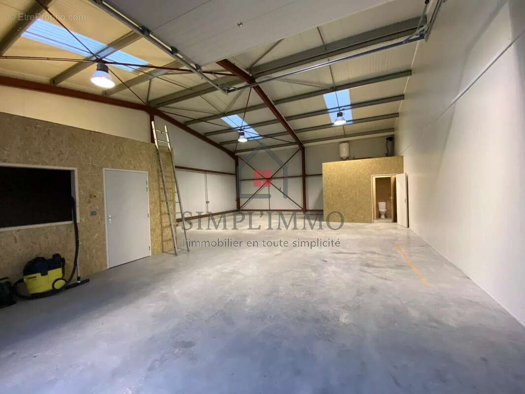 Commerce à SAINT-MEDARD-D'AUNIS