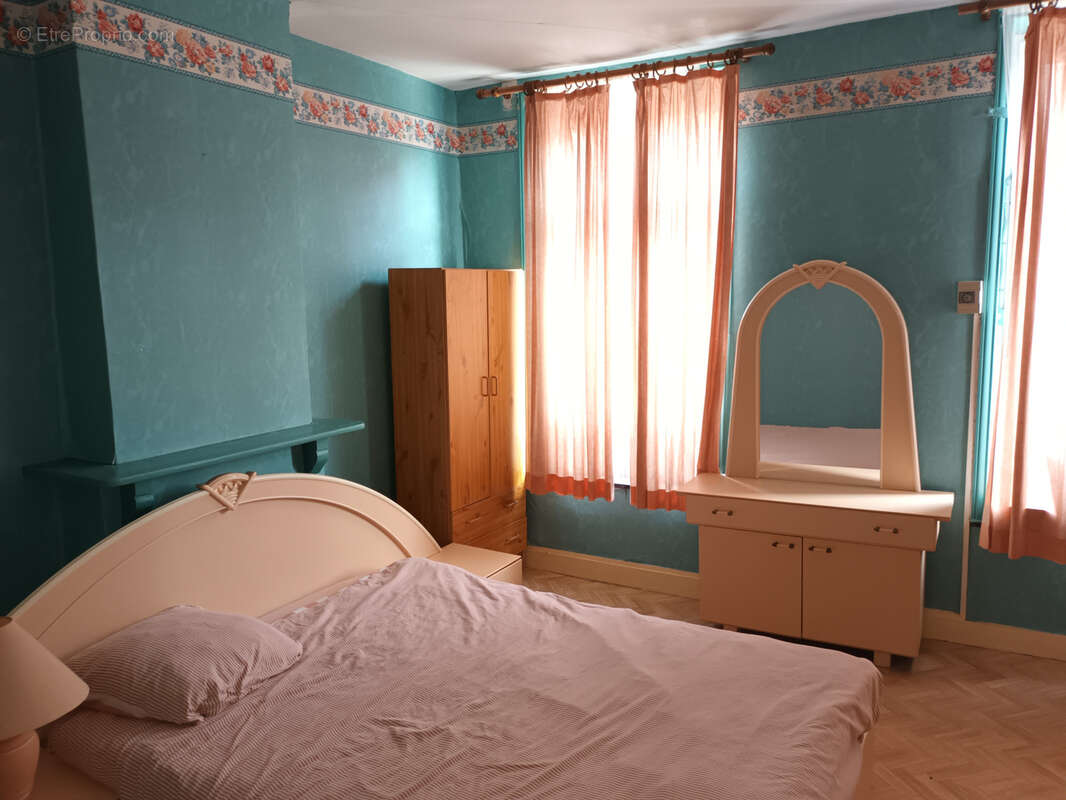 Maison à VIEUX-CONDE