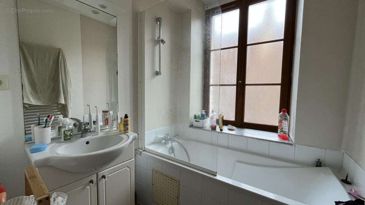 Petit immeuble de rapport en centre-ville - photo 6