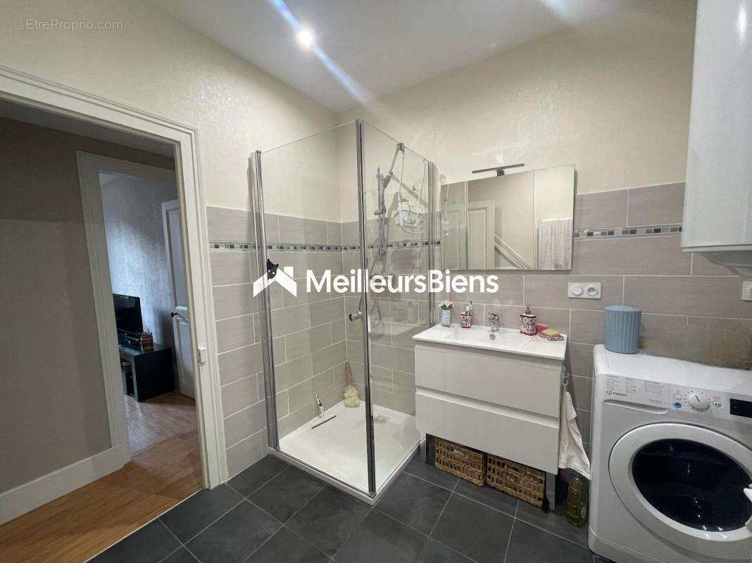 Appartement à SAINT-DONAT-SUR-L&#039;HERBASSE