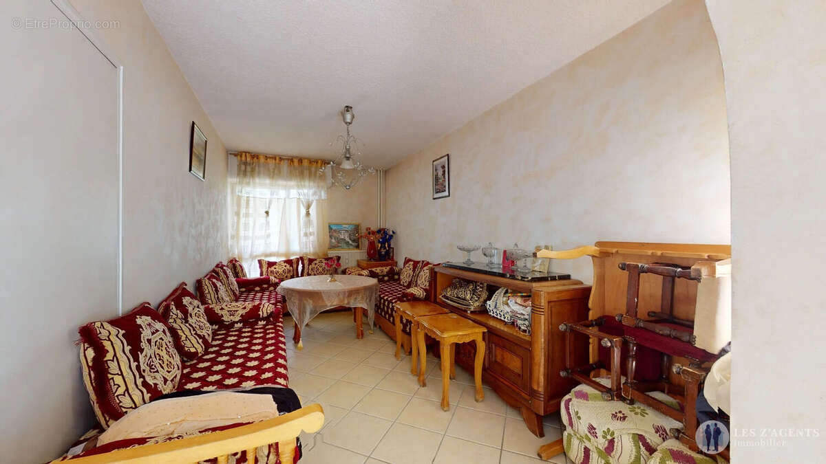 Appartement à LE PONT-DE-CLAIX