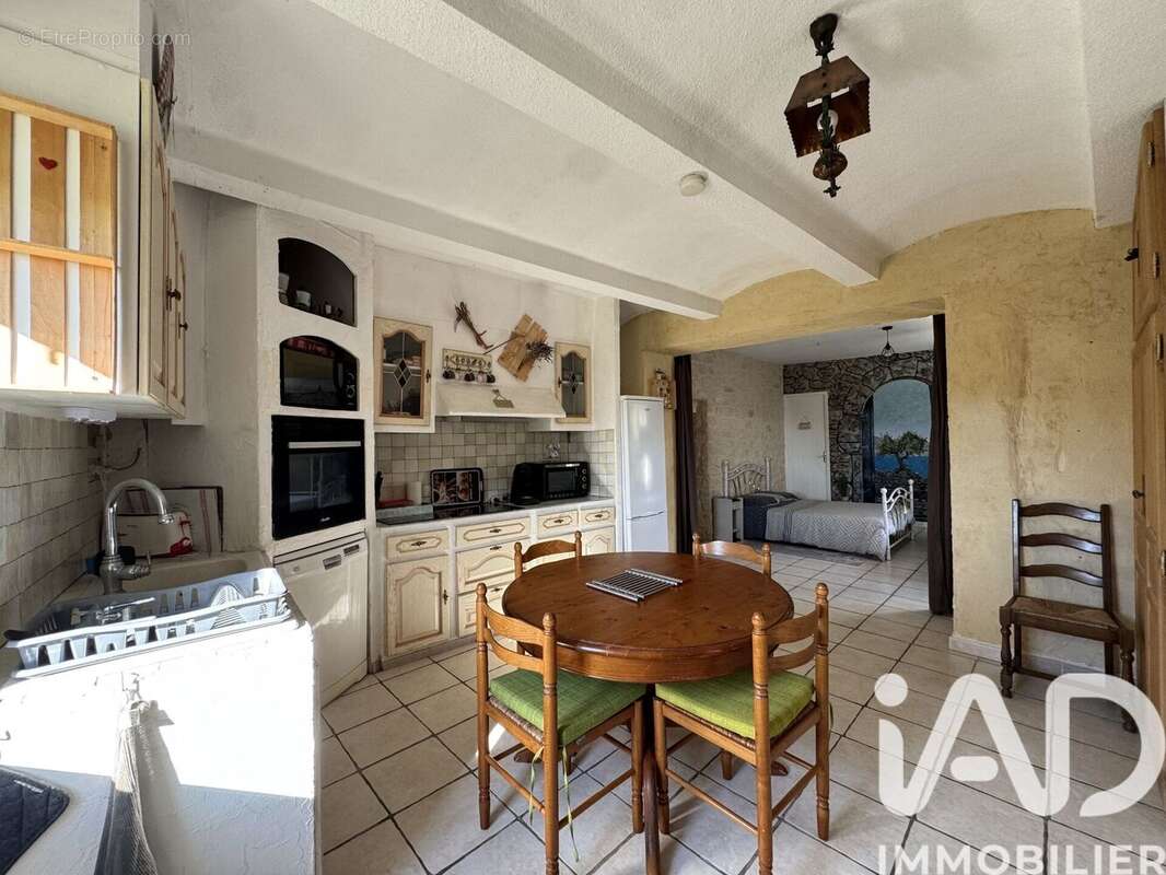 Maison 137 m² à Les Mages  - photo 3