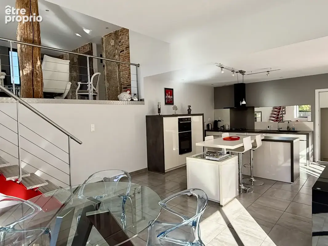 Magnifique maison en pierre entièrement rénovée, avec piscine et jardin arboré. - photo 10