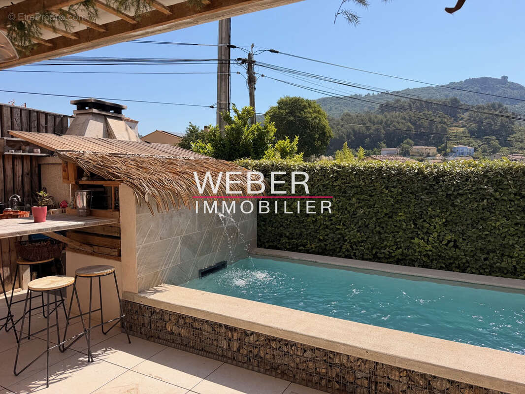 SAINTE ANNE D'EVENOS - Maison 140 m2 - T2 - Piscine - photo 5