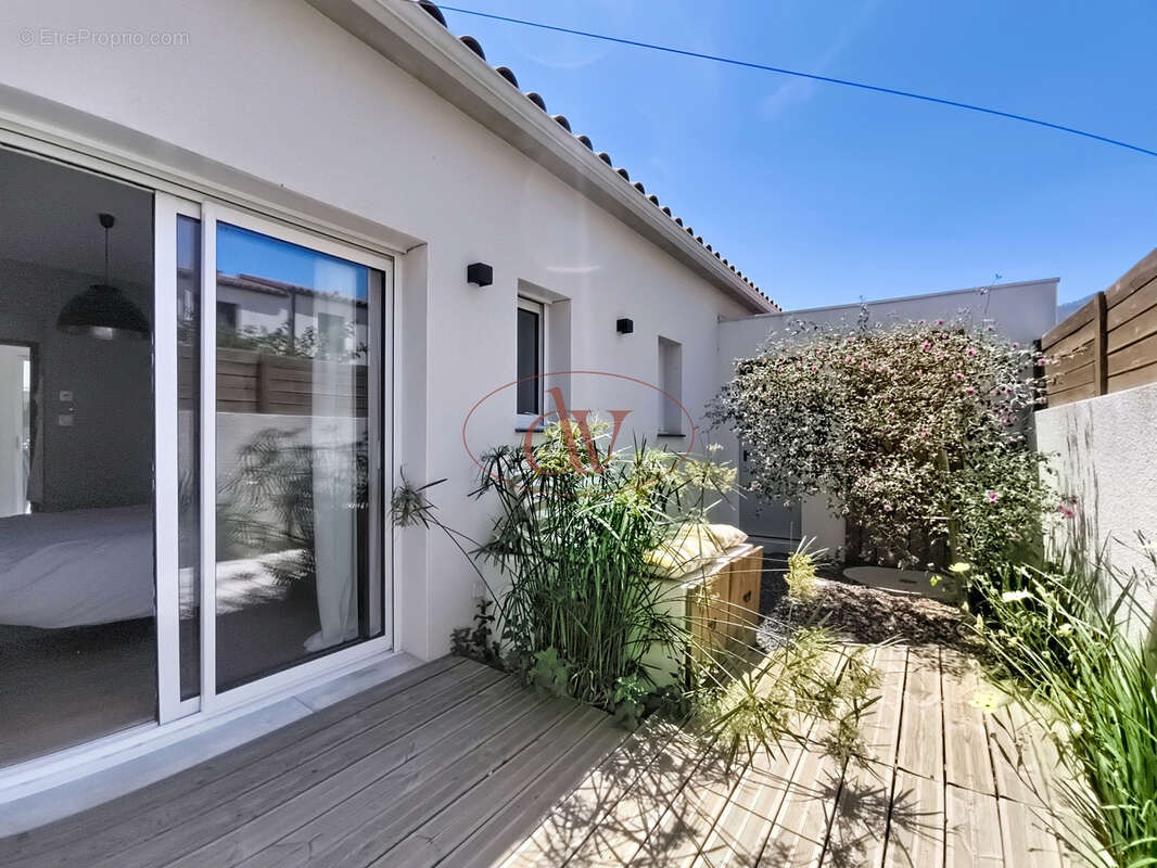 Villa d'Architecte moderne en 3 faces avec piscine - photo 10